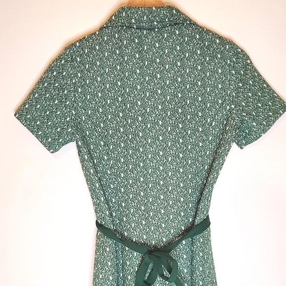 Speedy Green 70s Athletic Polyester Zip-Up Dress with Waist Tie - Picture 13 of 14